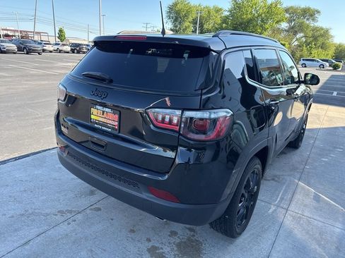 Used 2022 Jeep Compass Latitude w/ Convenience Group AWD/4WD image 45