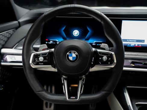 Used 2024 BMW 740i xDrive w/ Executive Package AWD/4WD image 43