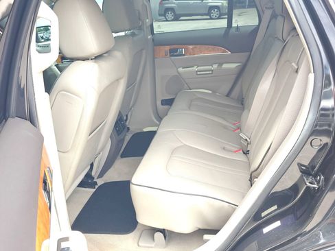 Used 2013 Lincoln MKX FWD image 13