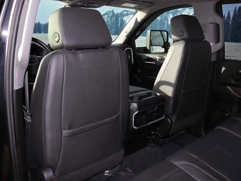 Used 2021 GMC Sierra 3500 Denali w/ Denali Ultimate Package image 18