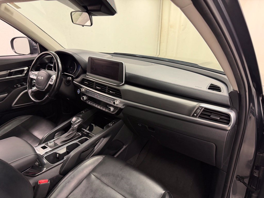 Used 2022 Kia Telluride S FWD image 12