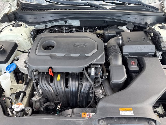 Used 2017 Kia Optima LX FWD image 23