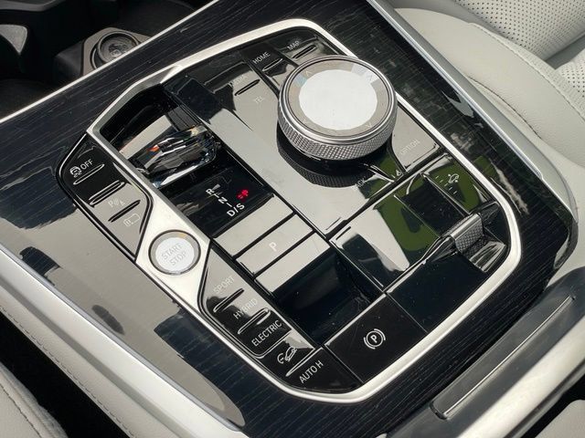 Certified 2024 BMW X5 xDrive50e w/ Executive Package AWD/4WD image 22