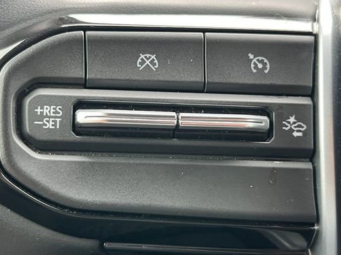 Used 2024 Chevrolet Colorado LT w/ LT Convenience Package image 11