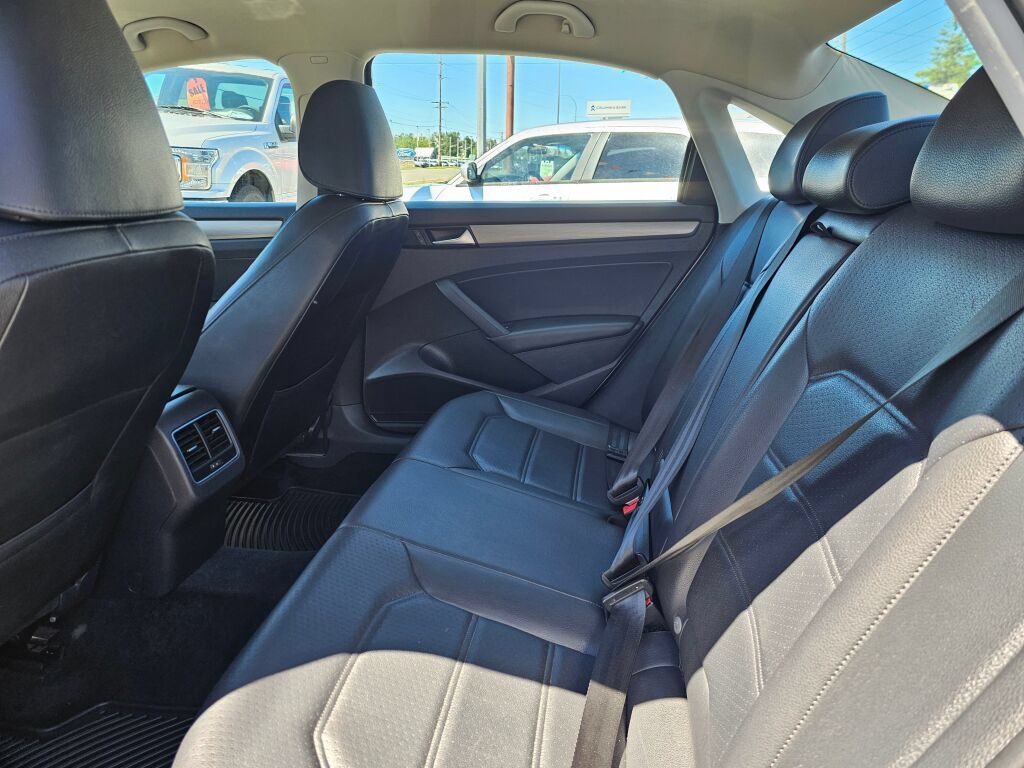 Used 2014 Volkswagen Passat 1.8T SE FWD image 20