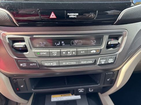 Used 2022 Honda Pilot Special Edition image 42