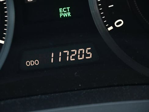 Used 2010 Lexus IS 350C Luxury image 30