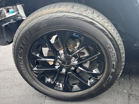 Used 2022 Jeep Wrangler Unlimited Sahara w/ Cold Weather Group image 32