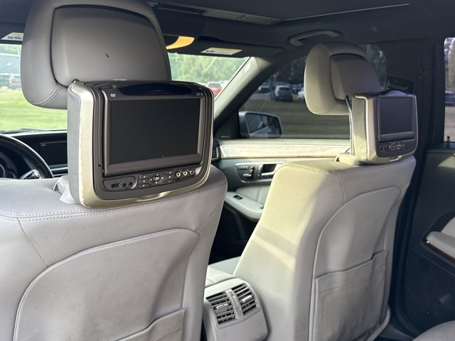 Used 2012 Mercedes-Benz E 350 4MATIC Sedan image 4