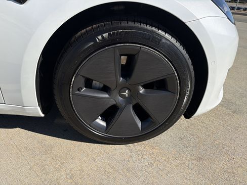 Used 2021 Tesla Model 3 Standard Range Plus image 13