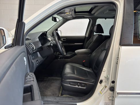 Used 2015 Honda Pilot Touring image 16
