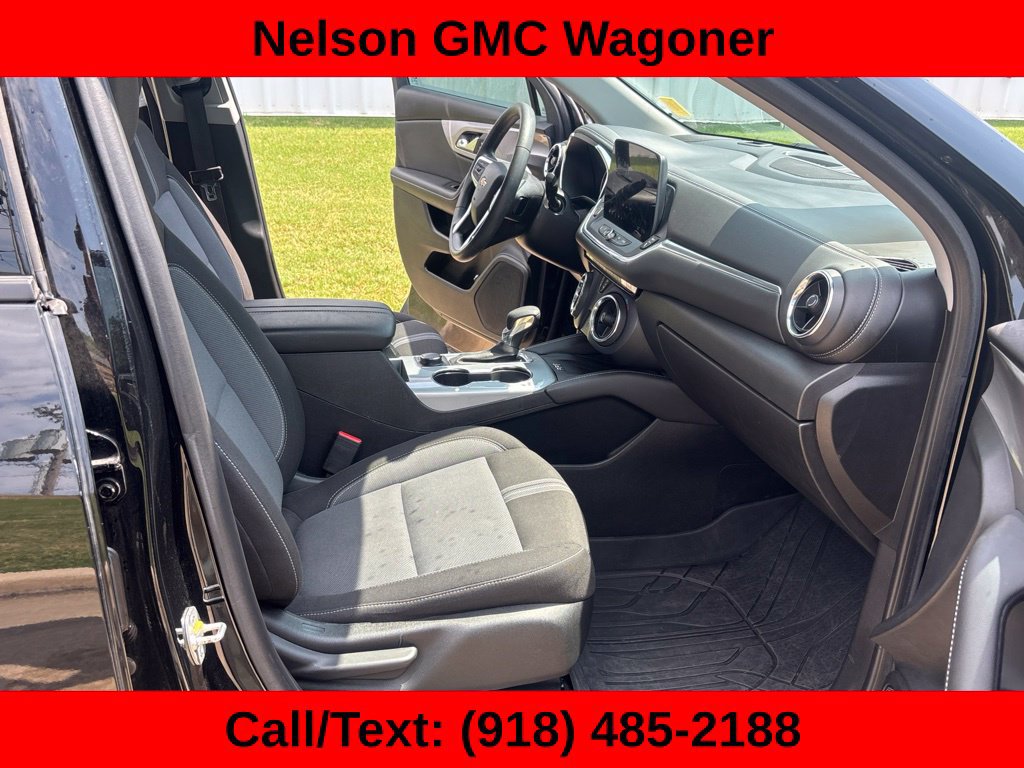 Used 2023 Chevrolet Blazer LT w/ Convenience Package AWD/4WD image 16