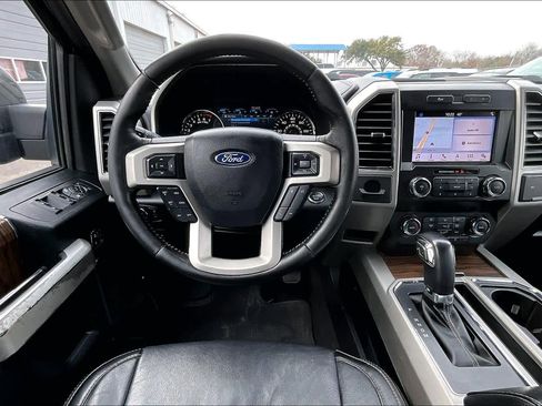 Certified 2019 Ford F150 Lariat image 6