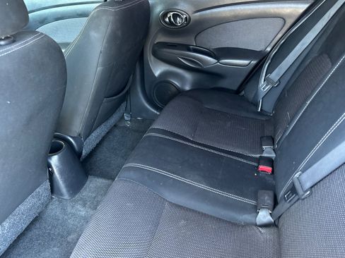 Used 2014 Nissan Versa SV FWD image 12