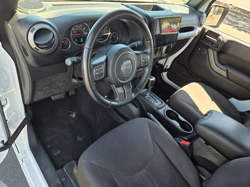Used 2016 Jeep Wrangler Sport w/ Quick Order Package 24S AWD/4WD image 17