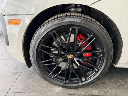 Certified 2023 Porsche Macan GTS image 10