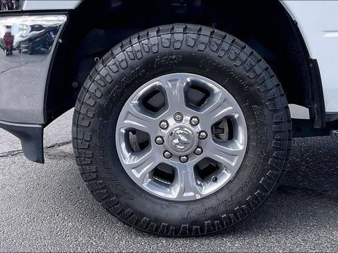 Used 2024 RAM 2500 Big Horn AWD/4WD image 8