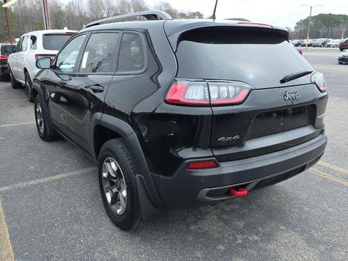 Used 2019 Jeep Cherokee Trailhawk w/ Cold Weather Group image 7