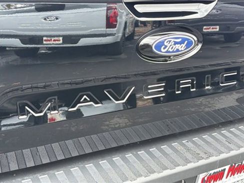 New 2025 Ford Maverick XLT image 12