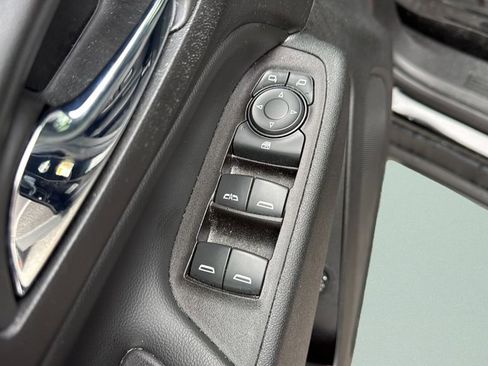 Used 2019 Chevrolet Equinox LT image 8