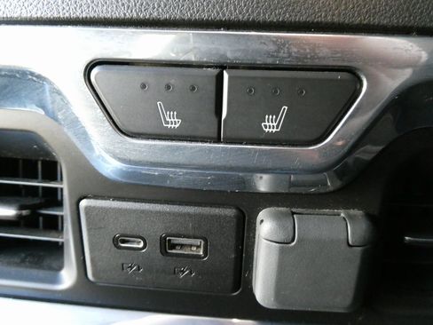 Used 2020 Chevrolet Silverado 2500 LTZ w/ LTZ Plus Package image 19