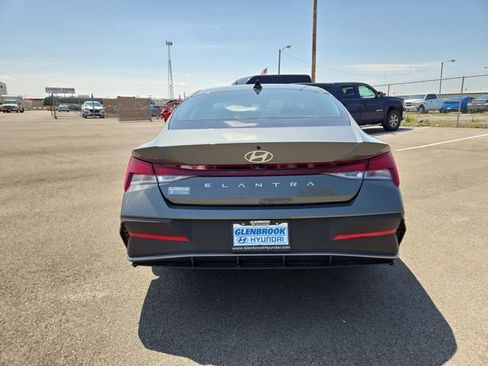 New 2026 Hyundai Elantra SE FWD image 7