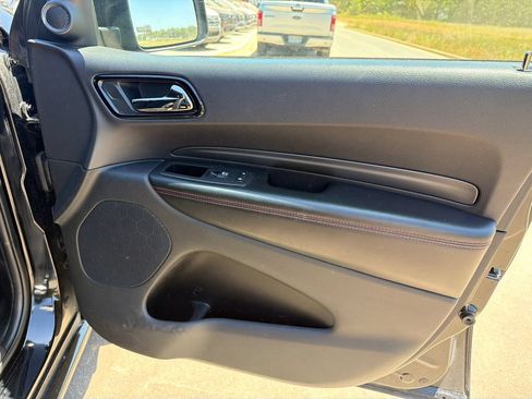 Used 2025 Dodge Durango GT RWD image 14