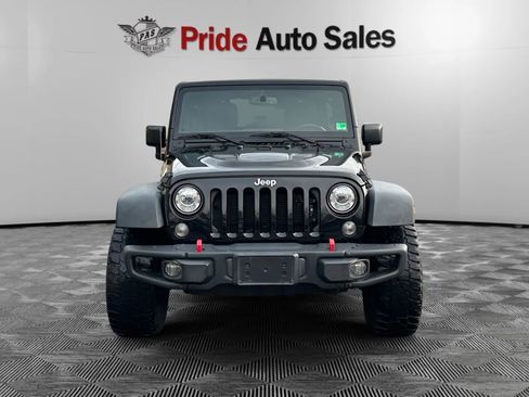 Used 2017 Jeep Wrangler Unlimited Rubicon AWD/4WD image 2