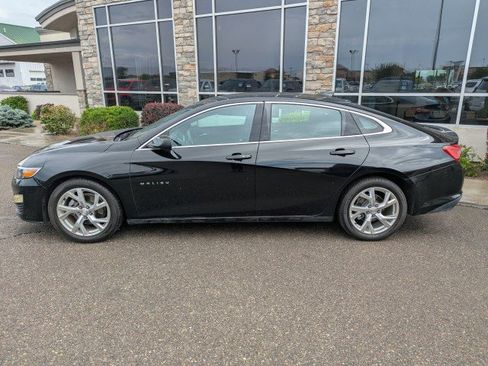 Used 2023 Chevrolet Malibu LT FWD image 2