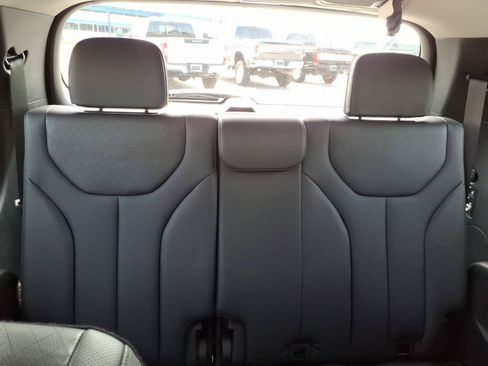 Used 2022 Hyundai Palisade SEL w/ Premium Package FWD image 16