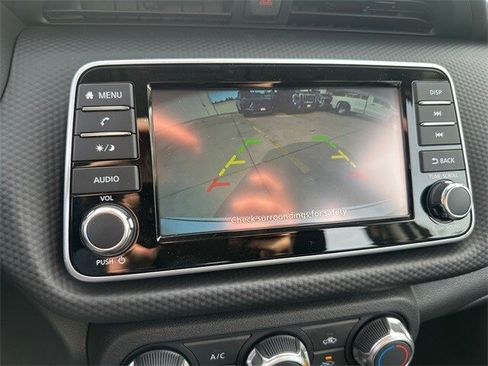 New 2025 Nissan Kicks Play S image 17