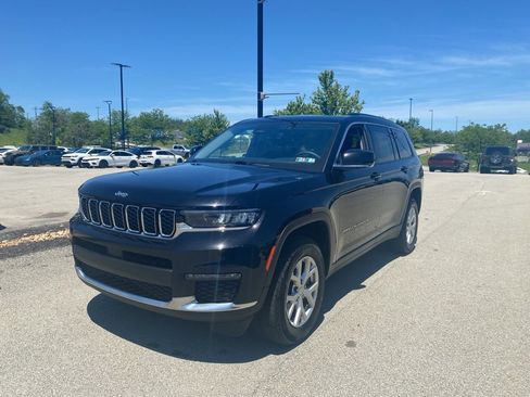 Used 2023 Jeep Grand Cherokee L Limited AWD/4WD image 5
