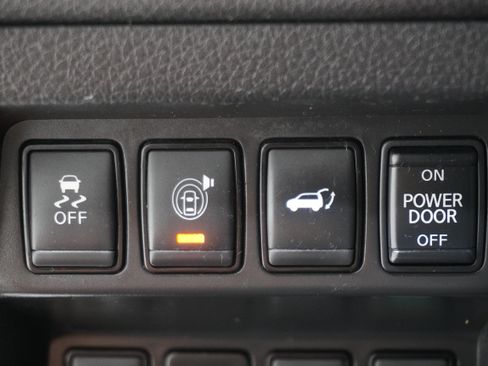 Used 2017 Nissan Rogue SL w/ SL Premium Package FWD image 25