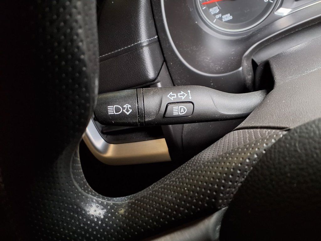 Certified 2022 GMC Terrain SLE w/ Driver Convenience Package FWD image 9
