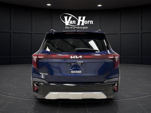 Used 2024 Kia Seltos EX FWD image 13