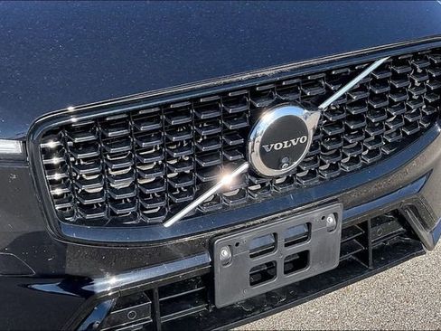 Used 2024 Volvo XC60 B5 Ultimate AWD/4WD image 5