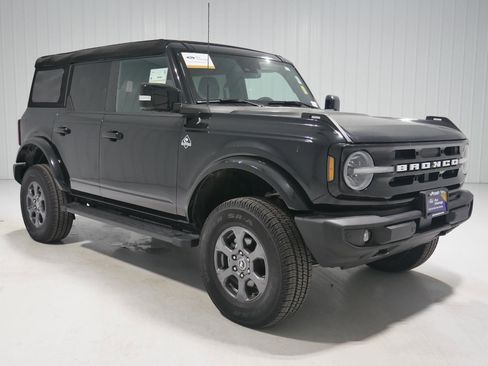 Certified 2024 Ford Bronco Outer Banks image 3