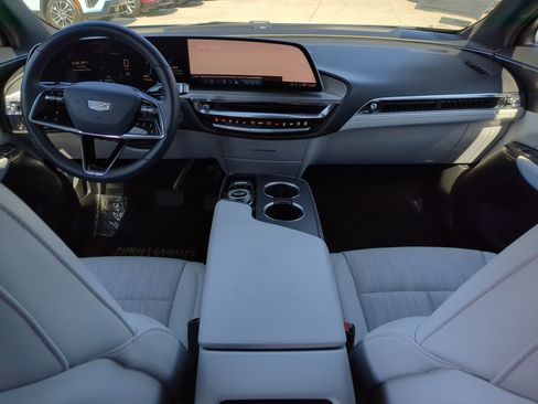 Certified 2024 Cadillac Lyriq Luxury image 12