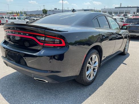 Used 2020 Dodge Charger SXT AWD/4WD image 4