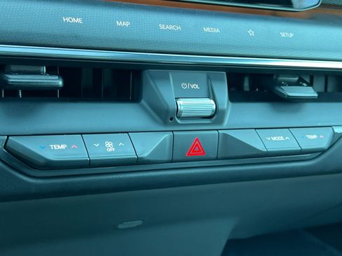 Certified 2025 Kia EV9 GT-Line image 22