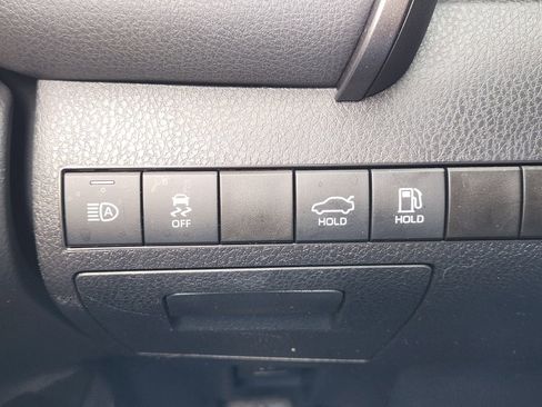 Used 2022 Toyota Camry XSE image 25