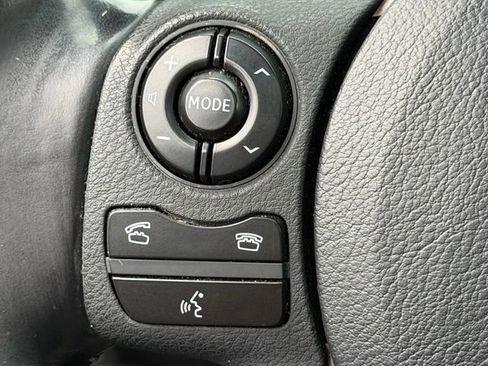 Used 2016 Lexus IS 200t w/ Premium Package RWD image 27