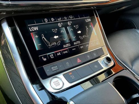 Used 2020 Audi Q8 Premium Plus w/ Premium Plus Package AWD/4WD image 15