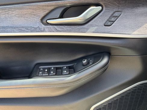 Used 2021 Jeep Grand Cherokee L Limited w/ MOPAR Finishing Package RWD image 12