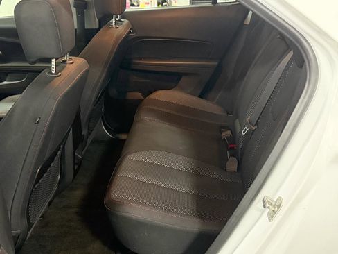 Used 2017 Chevrolet Equinox LT w/ Convenience Package image 11