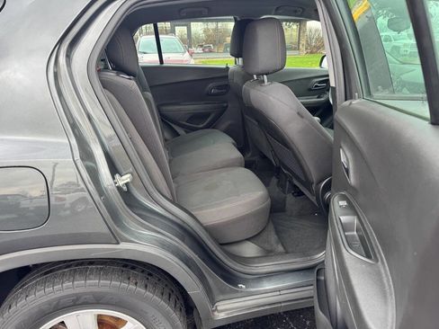 Used 2019 Chevrolet Trax LS w/ LPO, Protection Package AWD/4WD image 14