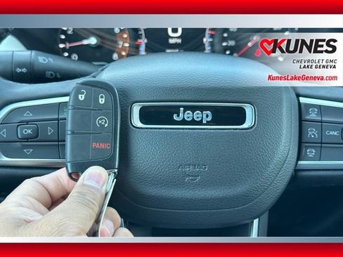 Used 2025 Jeep Compass Limited AWD/4WD image 43