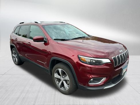 Used 2020 Jeep Cherokee Limited w/ Trailer Tow Group AWD/4WD image 3