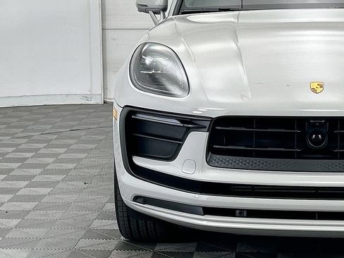 Used 2026 Porsche Macan AWD/4WD image 12