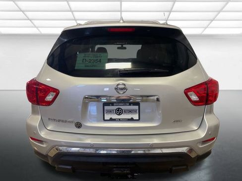 Used 2020 Nissan Pathfinder S image 4